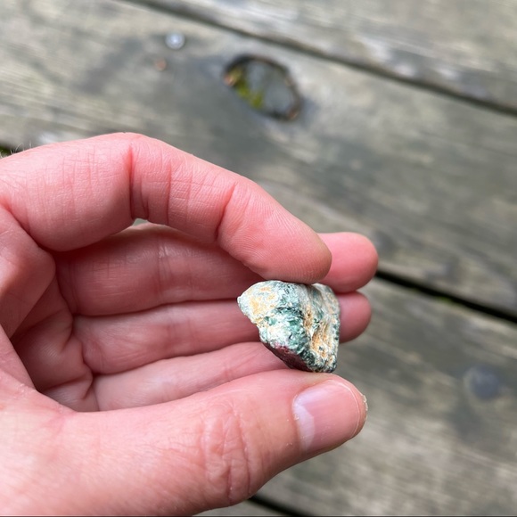 Ruby Zoisite Raw Crystal Anyolite - Picture 11 of 17